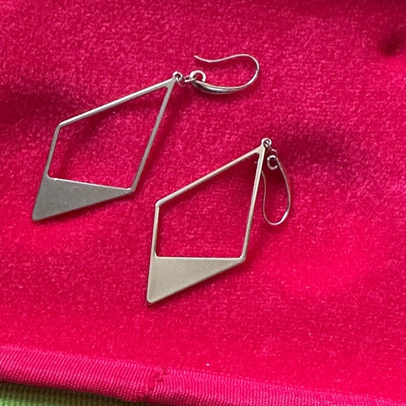 Jewelry - Picture 9 of 11